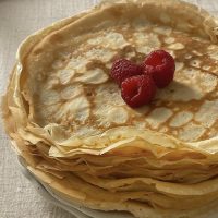 Con solo 2 bananas preparás en casa una masa de panqueques sin TACC, rápida, fácil y apta para celíacos