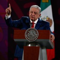 AMLO entrega 45 mil 476 hectáreas al Pueblo Yaqui