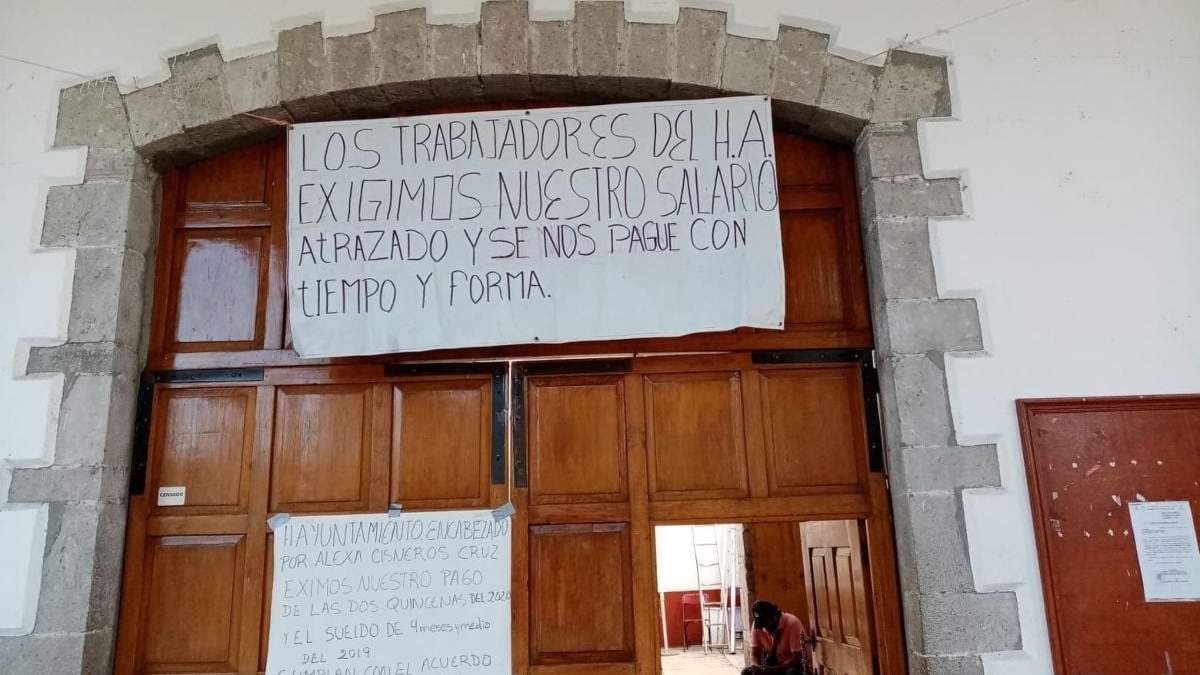 Protesta en el Ayuntamiento de Tezoatlán de Segura y Luna
