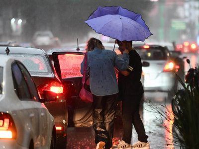 Lluvias fuertes, descargas eléctricas y granizo golpearán entre lunes y jueves a estas entidades