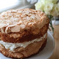 La torta noruega de crujiente merengue, ideal para el postre y con la que quedarás como todo un chef