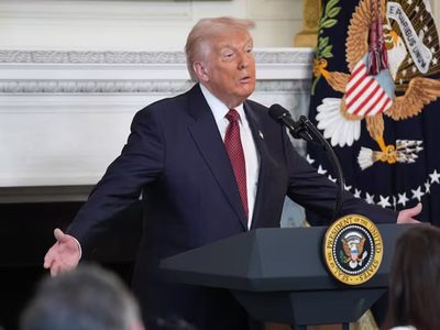 Trump busca cambiar las reglas en 15 estados para las legislativas de noviembre