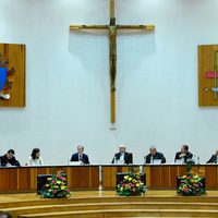 Meade promete a obispos 'fortalecer el Estado de Derecho”