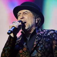 Totalmente sorpresa: tras 25 años de novios, Joaquín Sabina se casa y estas son las fotos