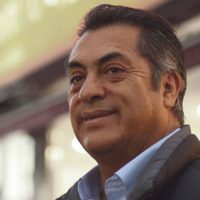 El Bronco aclara que no espía, sólo monitorea las redes sociales