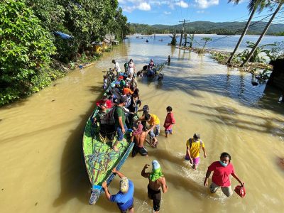 Evacuaciones masivas en Filipinas: un poderoso tifón avanza hacia la isla