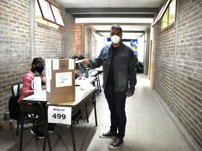 ELECCIONES 2021: Jesús Escobar sufragó y expresó su mirada sobre estos comicios