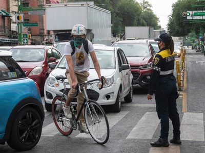 Así están cambiando sus hábitos los veiteañeros mexicanos, según informe