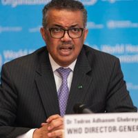 La OMS señala que la vacuna "no va a poner fin a la pandemia por sí sola"