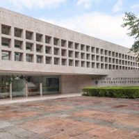 Por adeudos, desalojan la Librería Educal de la Universidad Veracruzana