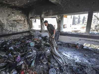 Bombardeos dejan más de 45 muertos en refugios y puntos de ayuda