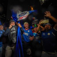 Aficionados de Cruz Azul se reúnen en el Ángel de la Independencia para celebrar la décima (Video)