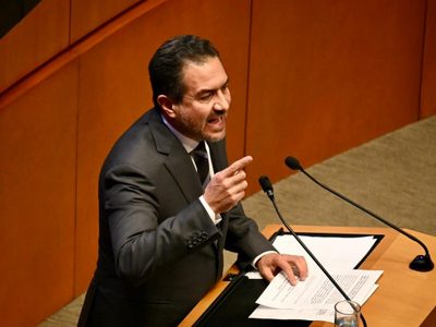 Miguel Ángel Yunes denuncia un “linchamiento” en su contra por voto a favor de la reforma judicial
