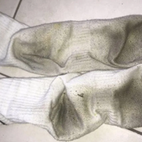 Sin usar lavandina: la fórmula mágica para blanquear tus medias viejas y percudidas en tiempo récord