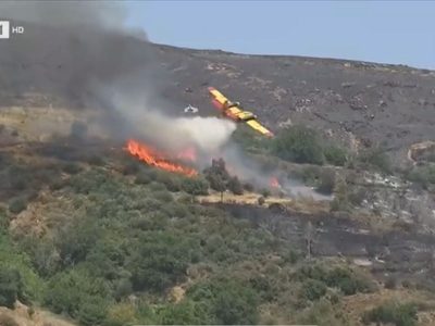 Avión cisterna que combatía un incendio se desploma y explota; los pilotos murieron (Video)
