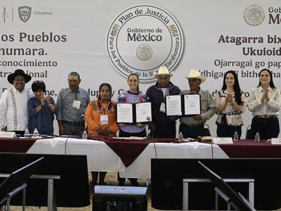 Entre violencia y reclamos, Sheinbaum visita la Sierra Tarahumara y restituye tierras