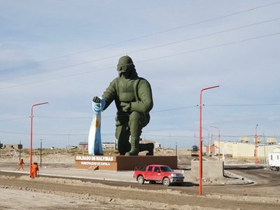 Inaugurarán en Zapala el monumento al Soldado de Malvinas más grande del país