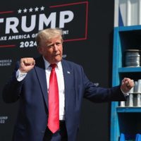 Jueza posterga por tiempo indefinido el inicio del juicio contra Trump