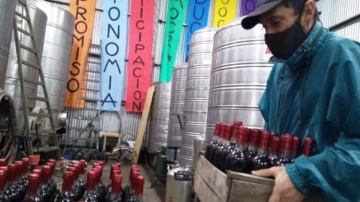 Vino de la Cosa en Berisso. Fuente; (Facebook)