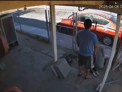 Captan en video amenazas de policía a vecino por instalar cámara de seguridad