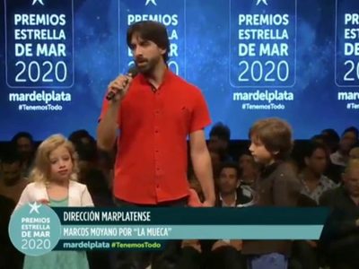 Escándalo en los Estrella de Mar: Subió al escenario con sus hijos y lo hizo frente a todos