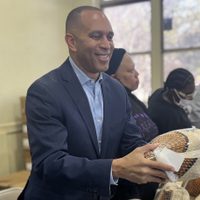 Demócratas en Cámara Baja eligen a legislador afroamericano en reemplazo de Nancy Pelosi
