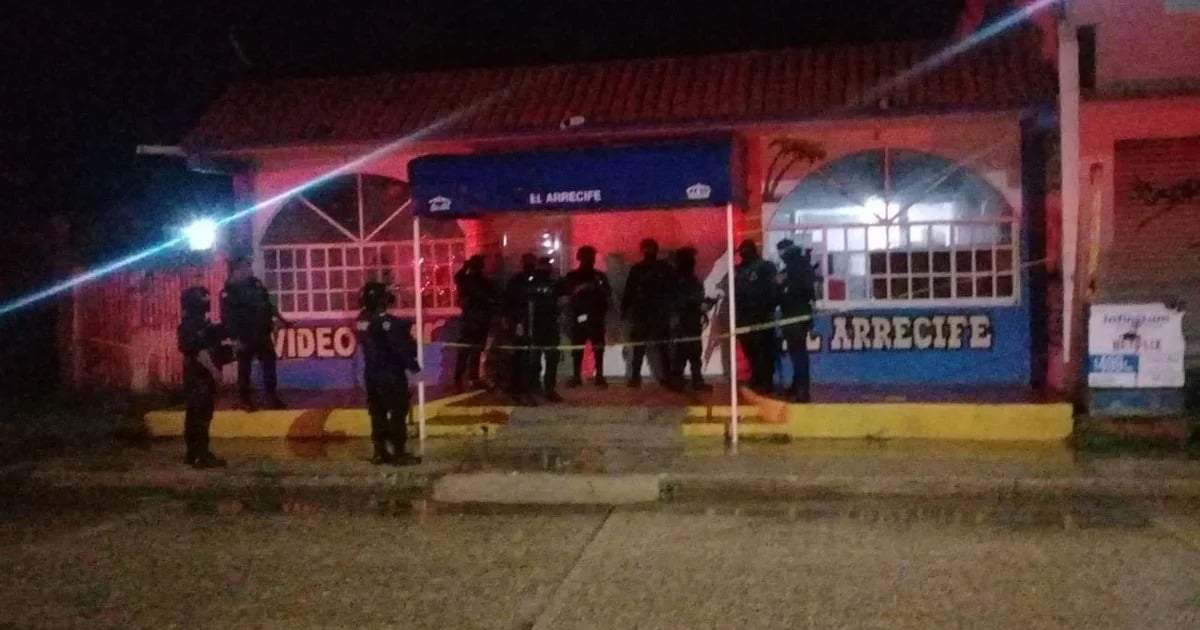Ataque armado en bar de Coatzacoalcos, Veracruz, deja un hombre muerto y otro herido