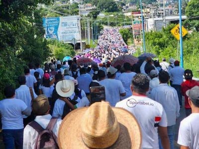 “No al cobro de piso, si a la paz” claman en marcha contra violencia del crimen organizado