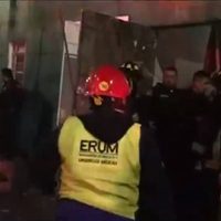 Un hombre apuñala a sus seis hijos, incendia su casa y luego intenta suicidarse