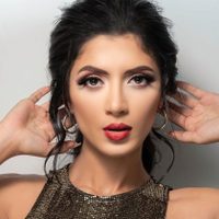 ¡De no creer! El polémico el atuendo de Kimberly Flores. Entrá y miralo