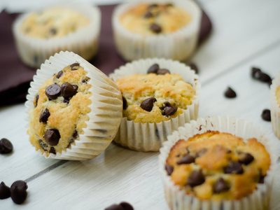 No tires las bananas pasadas y hacete estos muffins con chocolate súper fáciles e ideales para resolver tu merienda