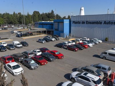 Suben exportaciones mexicanas pero el sector automotriz ya resiente los aranceles: Banxico e Inegi
