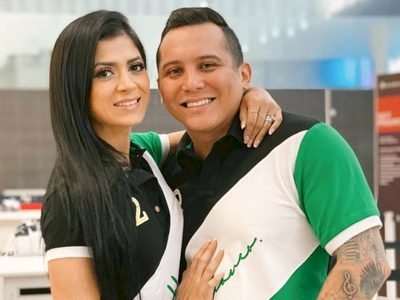 ¿Y Edwin Luna? Kimberly Flores se mostró muy enamorada de otro hombre. ¡Mirá!