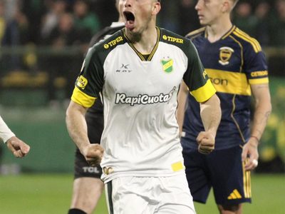 Defensa y Justicia sorprendió a Boca sobre el final