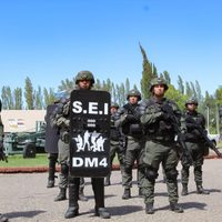 Patricia Bullrich presentó al escuadrón de Gendarmes que intentarán impedir los bloqueos mapuches en Vaca Muerta