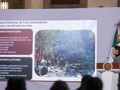 "Su objetivo es denostar": Sheinbaum responde a críticas por descarrilamiento del Tren Interoceánico