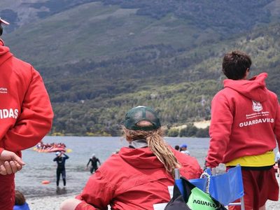 En Bariloche, habrá dos guardavidas por playa durante la temporada