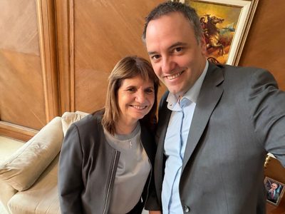 El Gobierno bajó el tono a la maniobra de Bullrich y descartó relación con el caso Adorni