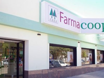 Se acentúa el conflicto en la Cooperativa de Zapala: protesta en la farmacia y despido en la radio