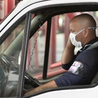 ¿Hay que usar barbijo para andar en auto?