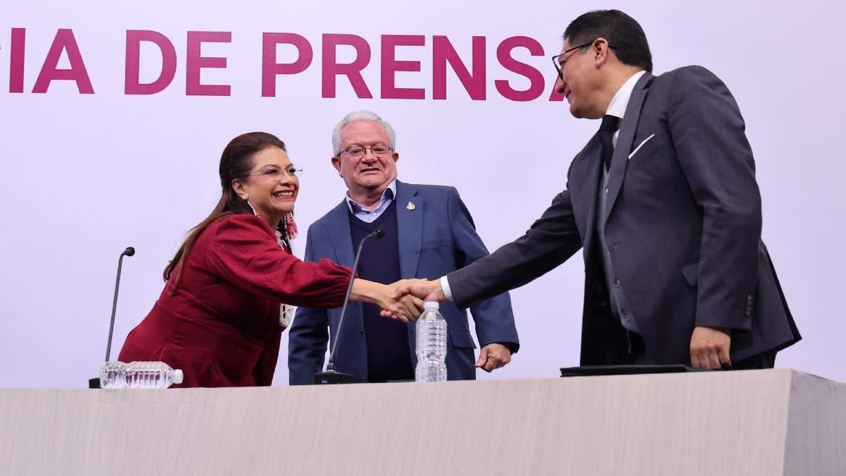La jefa de Gobierno de la CDMX, Clara Brugada, en la presentación de la estrategia "Tu mejor año fiscal. beneficios sonantes y constantes para ti"