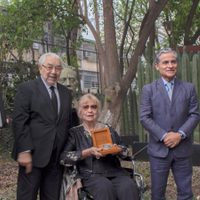La filósofa Juliana González es homenajeada con la Medalla José Vasconcelos