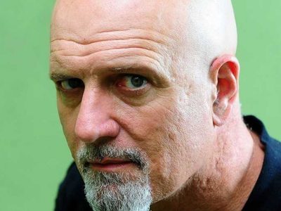 ¿Otra vez? El horrible gesto de Gustavo Cordera. ¡No para de restar!