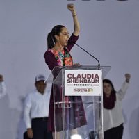 Pensión para mujeres de 60 a 64 años, el "nuevo programa" que promete Sheinbaum