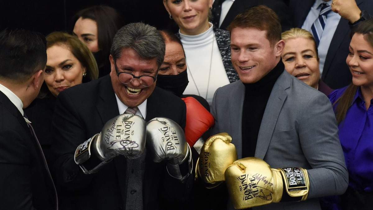 Ricardo Monreal con Saúl "Canelo" Álvarez