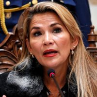 Tiene coronavirus la presidenta interina de Bolivia, Jeanine Áñez