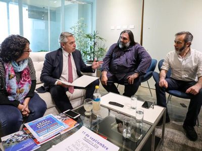 Con guiños a gremios docentes, Fernández puso a la educación pública en el centro de la discusión