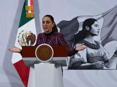 Sheinbaum justifica vallas en Palacio Nacional ante marchas de la CNTE y Generación Z