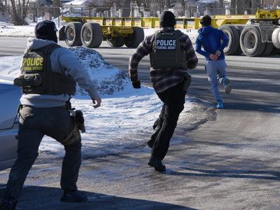 Trump advierte al alcalde de Minneapolis de que "juega con fuego" tras rechazar ley antiinmigración