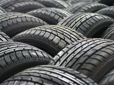 No tires ese neumático viejo y usalo para este increíble proyecto que realza tu jardín
